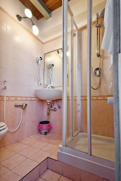 לינה וארוחת בוקר סיינה A Casa Mastacchi